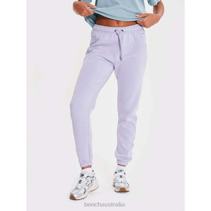 JULANE Joggers Women 8V8T121 Lilac Bench Apparel