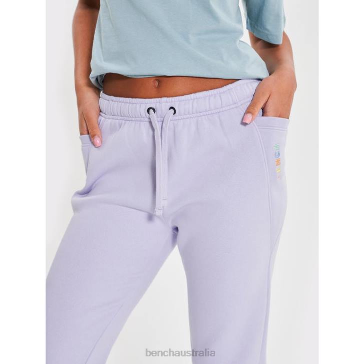 JULANE Joggers Women 8V8T121 Lilac Bench Apparel