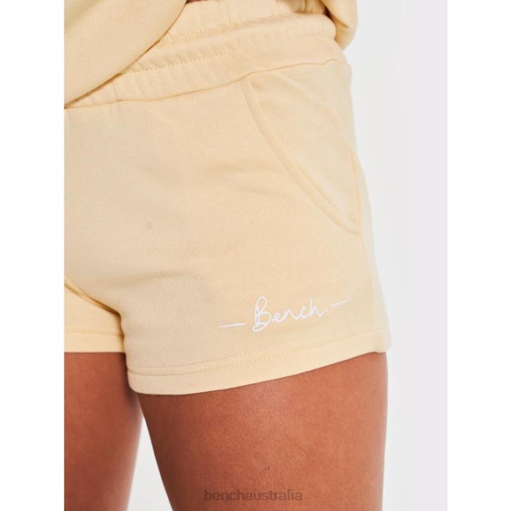 NOVA Fleece Shorts Women 8V8T140 Butter Bench Apparel